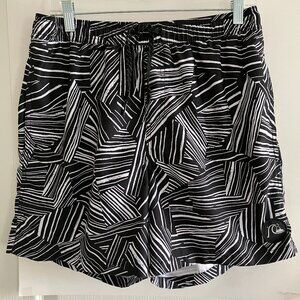 Quicksilver Mens Beach Volley Shorts Size Large 3 Pockets Retro Geometric Style.